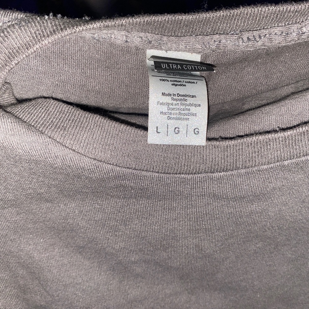 Selling together two L GILDAN ultra cotton gray T-Shirts